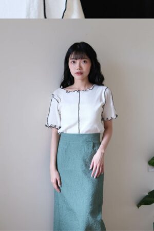 Japan❀清晨雨曦！撞色車線木耳邊上衣 二色售