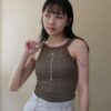 nomo ꕤ 晨光漫遊！微光澤削肩bra top（S/M/L）咖