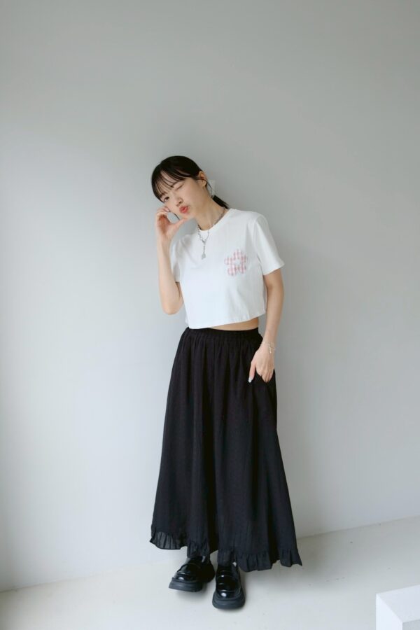 nomo ꕤ  小花飛揚！小花logo格子造型短版上衣 （S/M/L）白