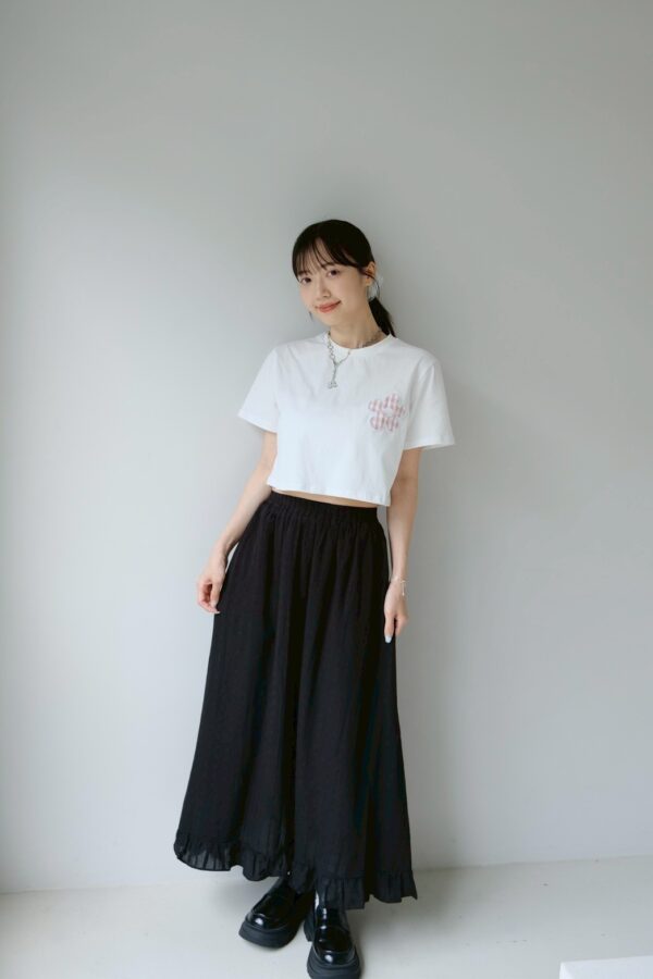 nomo ꕤ  小花飛揚！小花logo格子造型短版上衣 （S/M/L）白