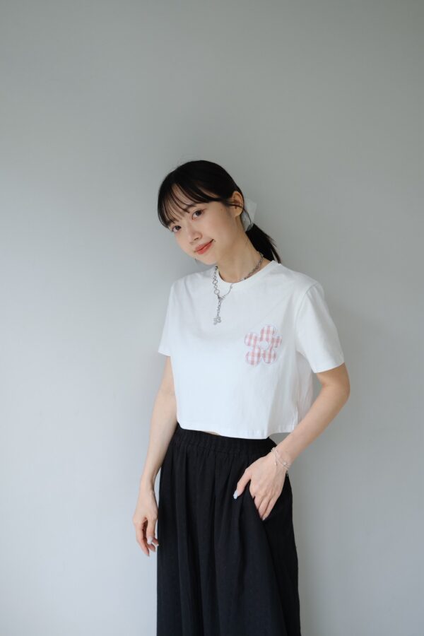 nomo ꕤ  小花飛揚！小花logo格子造型短版上衣 （S/M/L）白