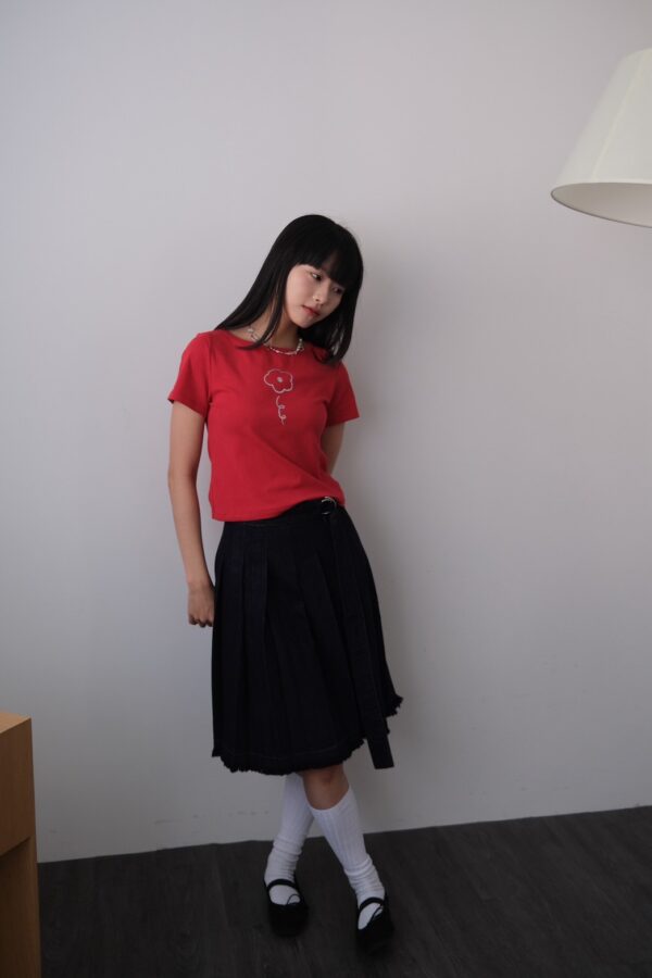 nomo ꕤ 城市微光！光澤印製小花logo短袖T恤（S/M/L） 紅