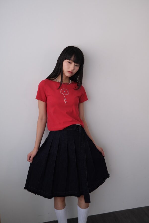 nomo ꕤ 城市微光！光澤印製小花logo短袖T恤（S/M/L） 紅