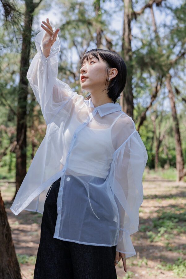 nomo ꕤ 柔和微光！澎澎袖透膚立領襯衫 藍