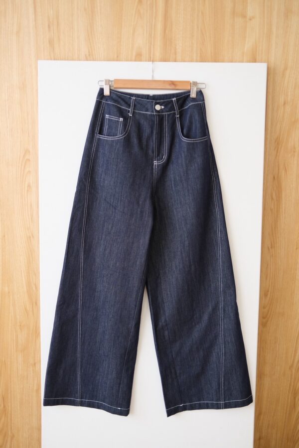 nomo ꕤ 午夜散步！輕薄車線剪裁牛仔褲 （S/M/L）