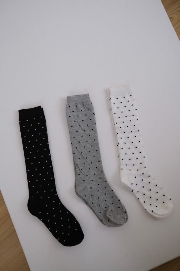 nomo選物 ꕤ 點點造型坑條長襪 灰（korea）