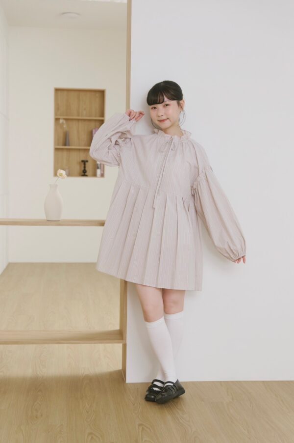 ❗️限量預購❗️ ꕤ 浮影晨露！澎袖立體小洋裝 條紋