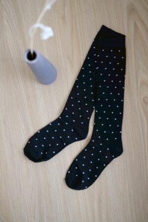 LINE_ALBUM_1103_251031_110 nomo選物 ꕤ 點點造型坑條長襪 黑(korea)