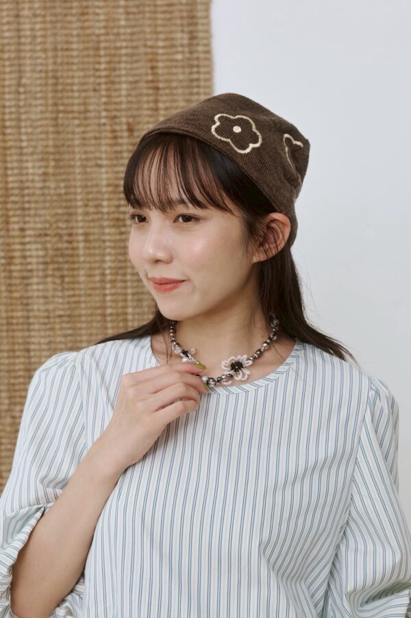 nomo ꕤ 冬日花開！彈性針織花花毛帽 咖色