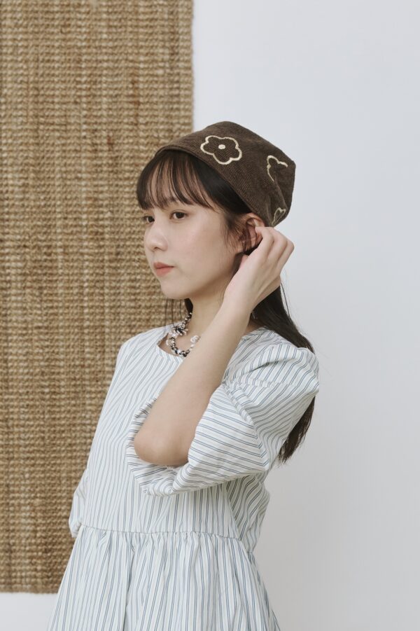 nomo ꕤ 冬日花開！彈性針織花花毛帽 咖色