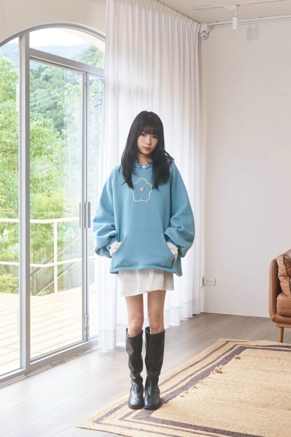 〔 ❗️限量預購 〕nomo ꕤ 野花拾光！花花Logo拇指袖帽T 藍