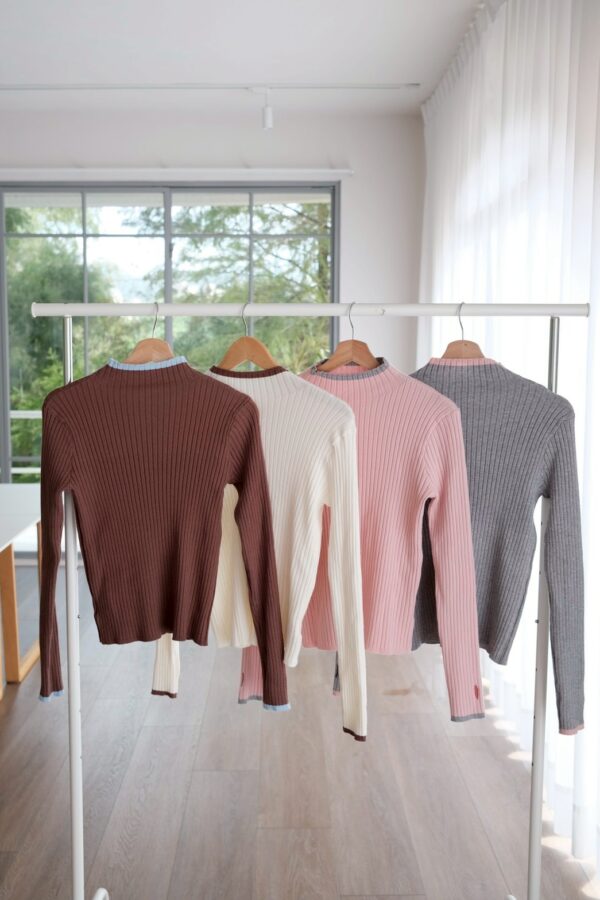 〔 ❗️限量預購 〕nomo ꕤ 暖冬童話！坑條柔暖套指長袖毛衣（S/M/L）米白