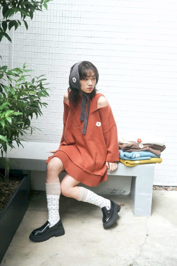 nomo ꕤ 秘密花園！假兩件針織挖肩logo毛衣 橘紅