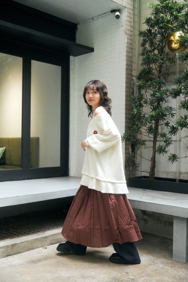 nomo ꕤ 秘密花園！假兩件針織挖肩logo毛衣 白