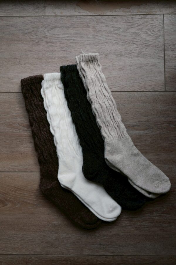 〔 ✿限量預購 〕nomo選物 ꕤ 保暖羊毛捲捲長襪 米白（korea）