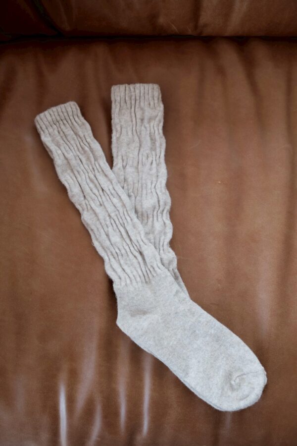 〔 ✿限量預購 〕nomo選物 ꕤ 保暖羊毛捲捲長襪 燕麥（korea）