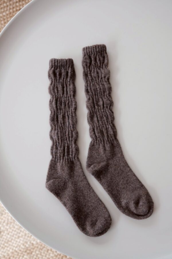 〔 ✿限量預購 〕nomo選物 ꕤ 保暖羊毛捲捲長襪 咖（korea）