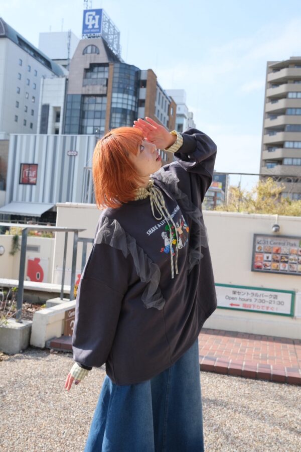 nomo ꕤ 旅途畫信！聯名印花大學T 灰