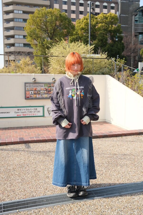 nomo ꕤ 旅途畫信！聯名印花大學T 灰