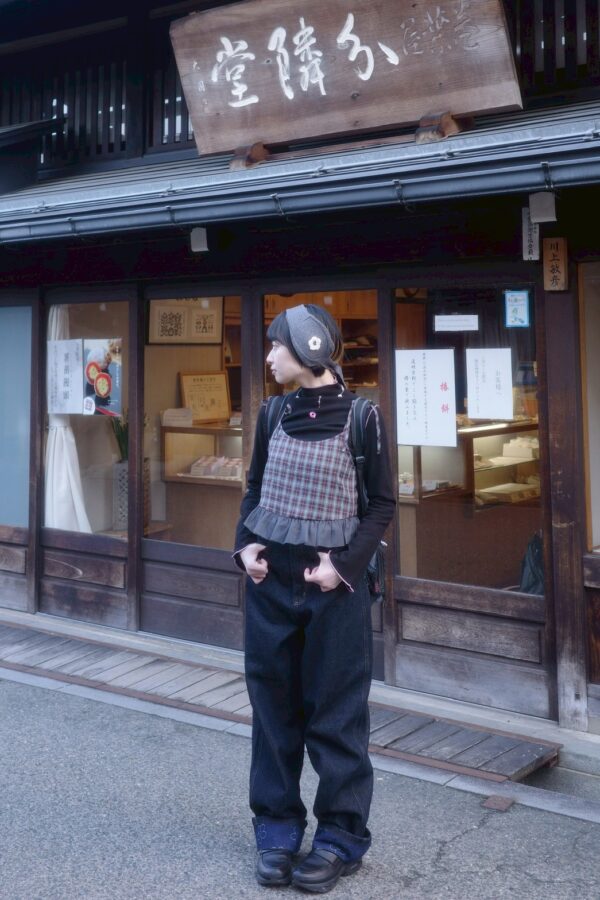 ❗️限量預購❗️ ꕤ 野花藏袋！花花口袋反摺牛仔褲（S/M/L）