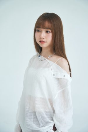 nomo ꕤ 微醺之日！釦子造型斜肩上衣 白條紋
