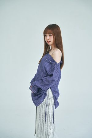 nomo ꕤ 微醺之日！釦子造型斜肩上衣 藍條紋