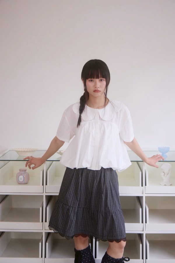 nomo ꕤ 蓬鬆漫遊！花瓣領片澎澎氣球襯衫 白