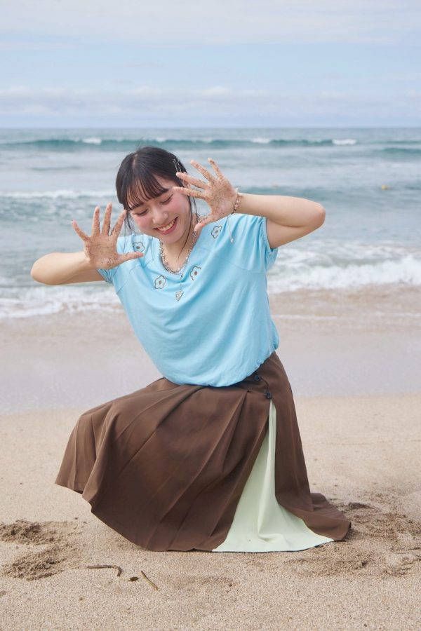 nomo ꕤ 百花齊放！小花刺繡下擺鬆緊短袖上衣（S/M/L）藍