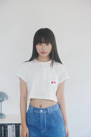 nomo ꕤ 午後果香！櫻桃刺繡口袋設計短袖上衣（S/M/L）白